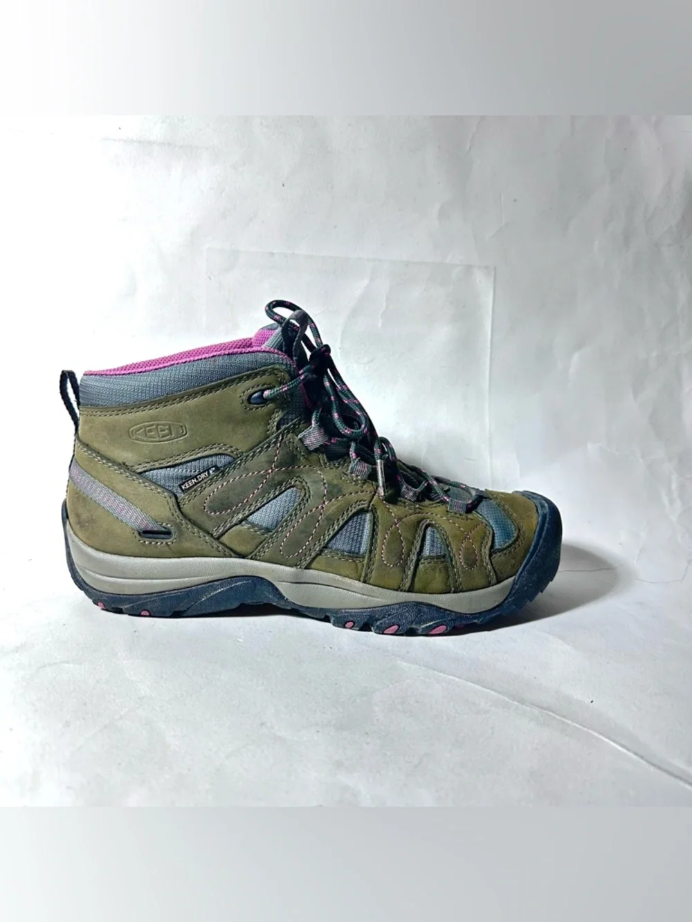 Boots - Picture 6 of 15